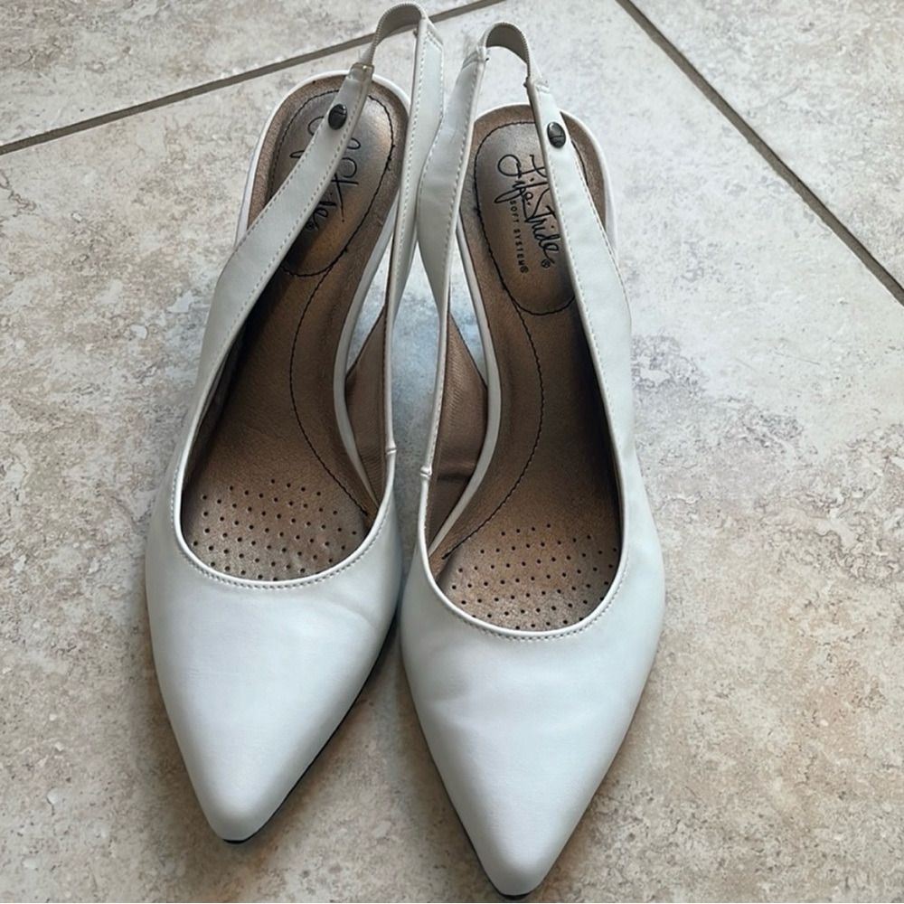 Lifestride Soft System White Sling Backs Size 10